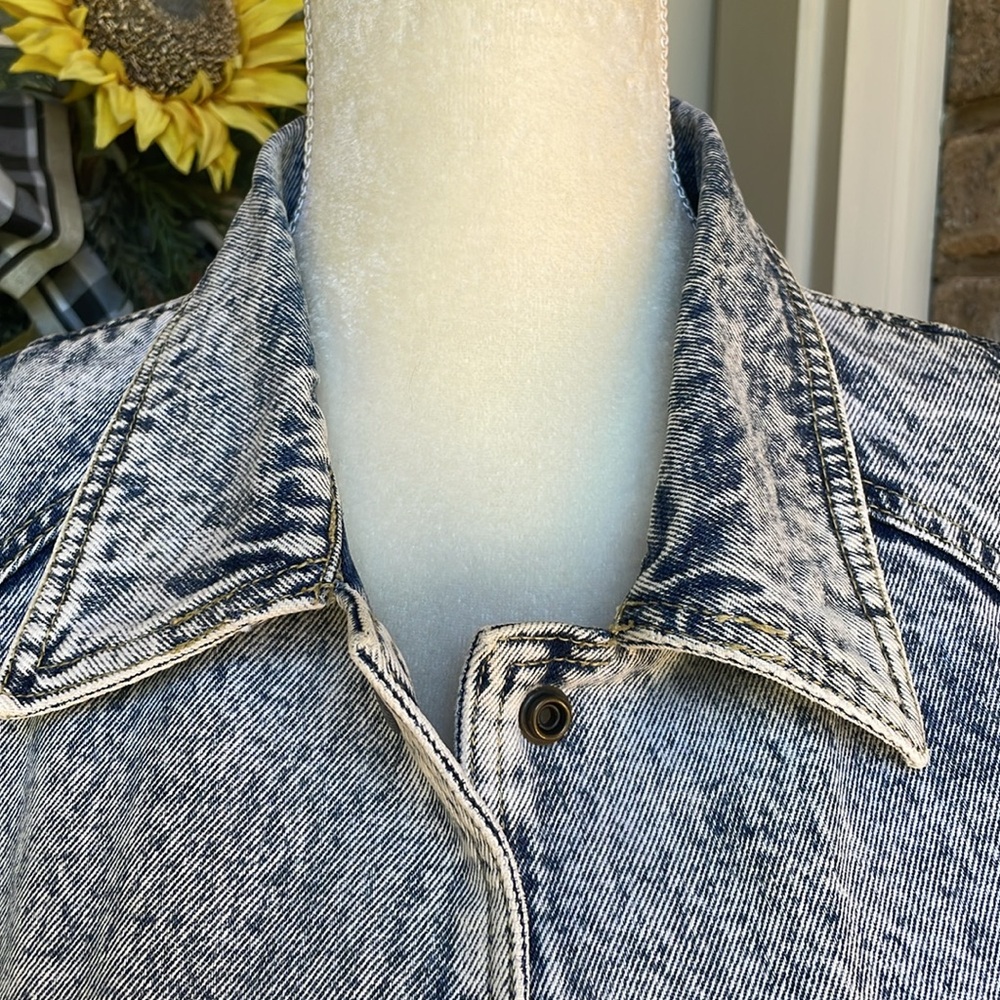 Acid Washed Denim Coat - Picture 5 of 12